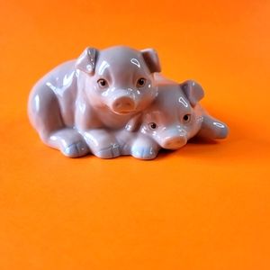 Vintage 1980s ceramic pigs